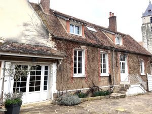 Propriété ancienne située aux portes de la Bourgogne