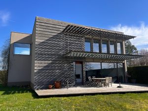 EXCEPTIONNEL ! Maison contemporaine au bord de l’eau