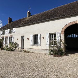 Authentique propriété Bourguignonne à 1h au sud de Paris